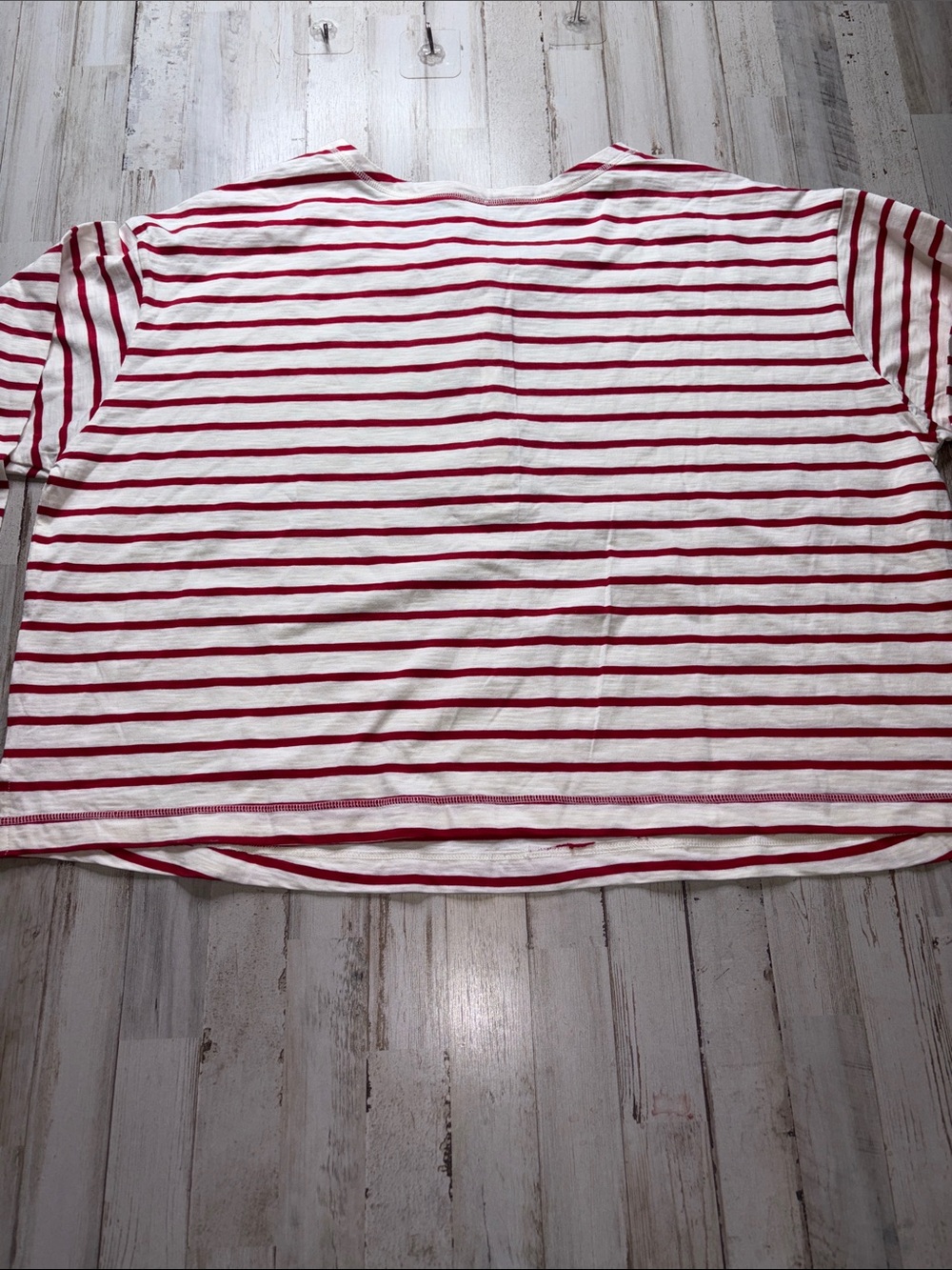 Old Navy White and Red Striped Top Size 3X - Picture 7 of 11